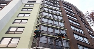 Установка крыши на балкон Благовещенск цена от 1053 руб. м/2.